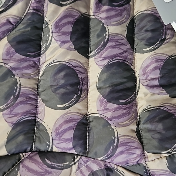 Super cute design - NWT size 42 (M) - Picture 4 of 9